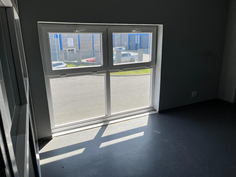 To Let Commercial Property for Rent in Killarney Gardens Western Cape